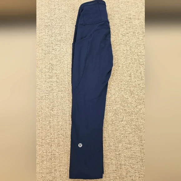Lululemon fast and free size 2 - Picture 3 of 5